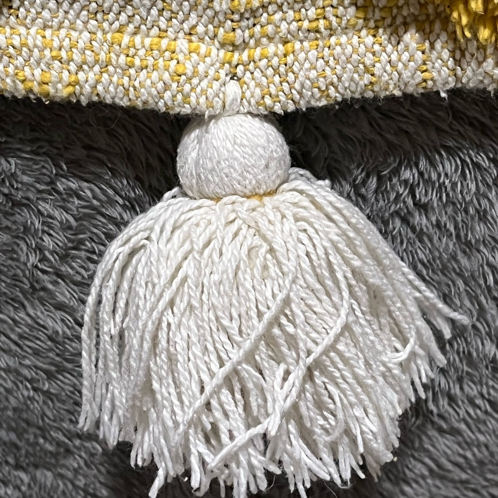 Rachel Zoe Yellow and Cream Diamond Throw Blanket - Picture 4 of 5